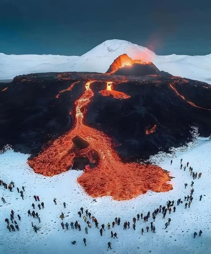 Северното сияние, Снежната Кралица и еленчето Рудолф