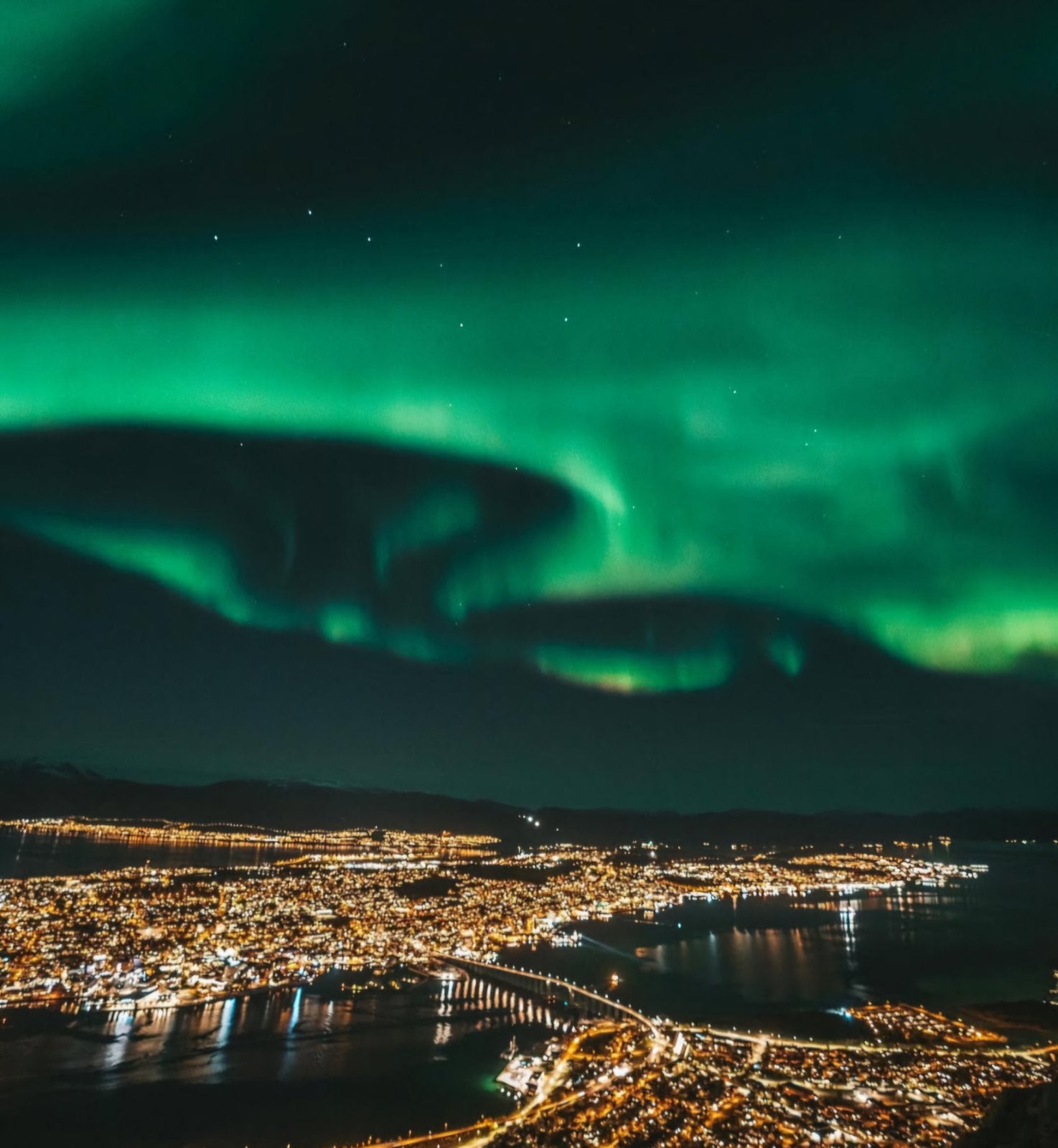 Северното сияние, Снежната Кралица и еленчето Рудолф с Лора Валери