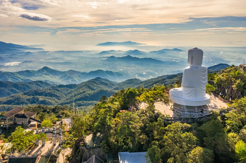 27-метровата статуя на Буда - пагодата Лин Унг