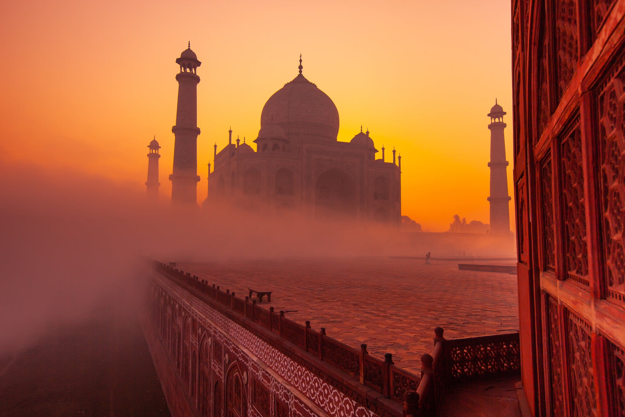 Тадж Махал по изгрев